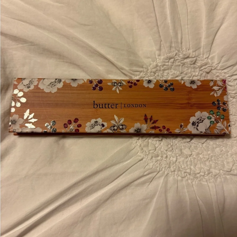 Butter London Natural Goddess Floral Eyeshadow Palette 6 Shades